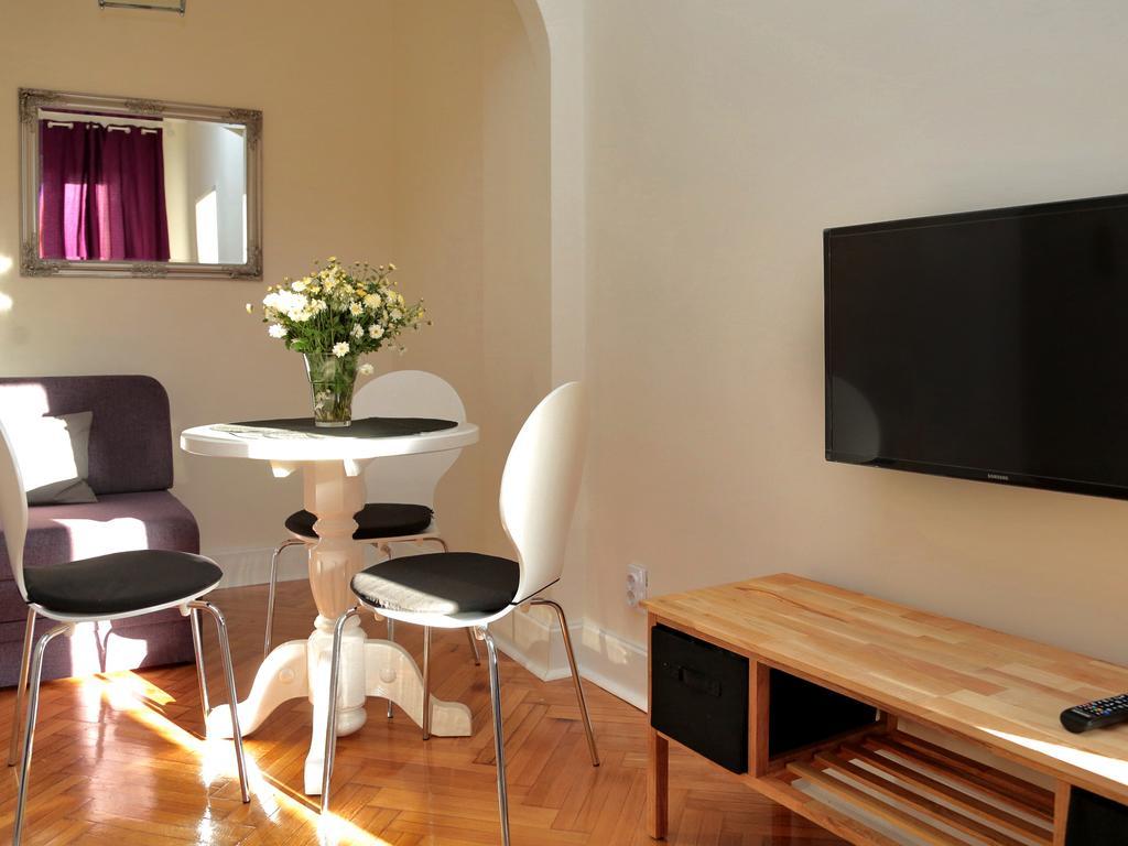 Apartment Central Belgrado Kamer foto