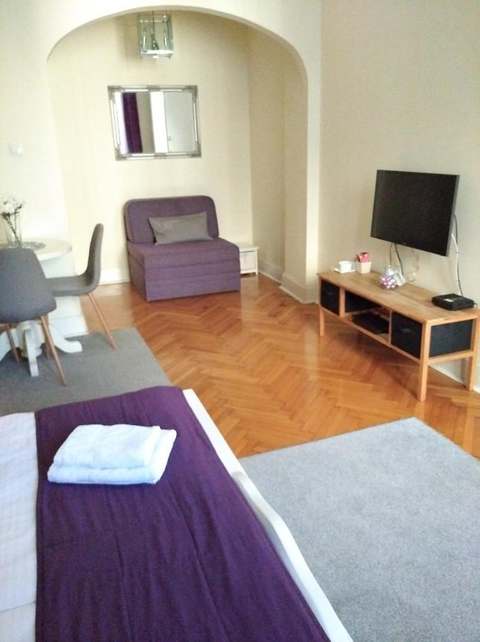 Apartment Central Belgrado Buitenkant foto