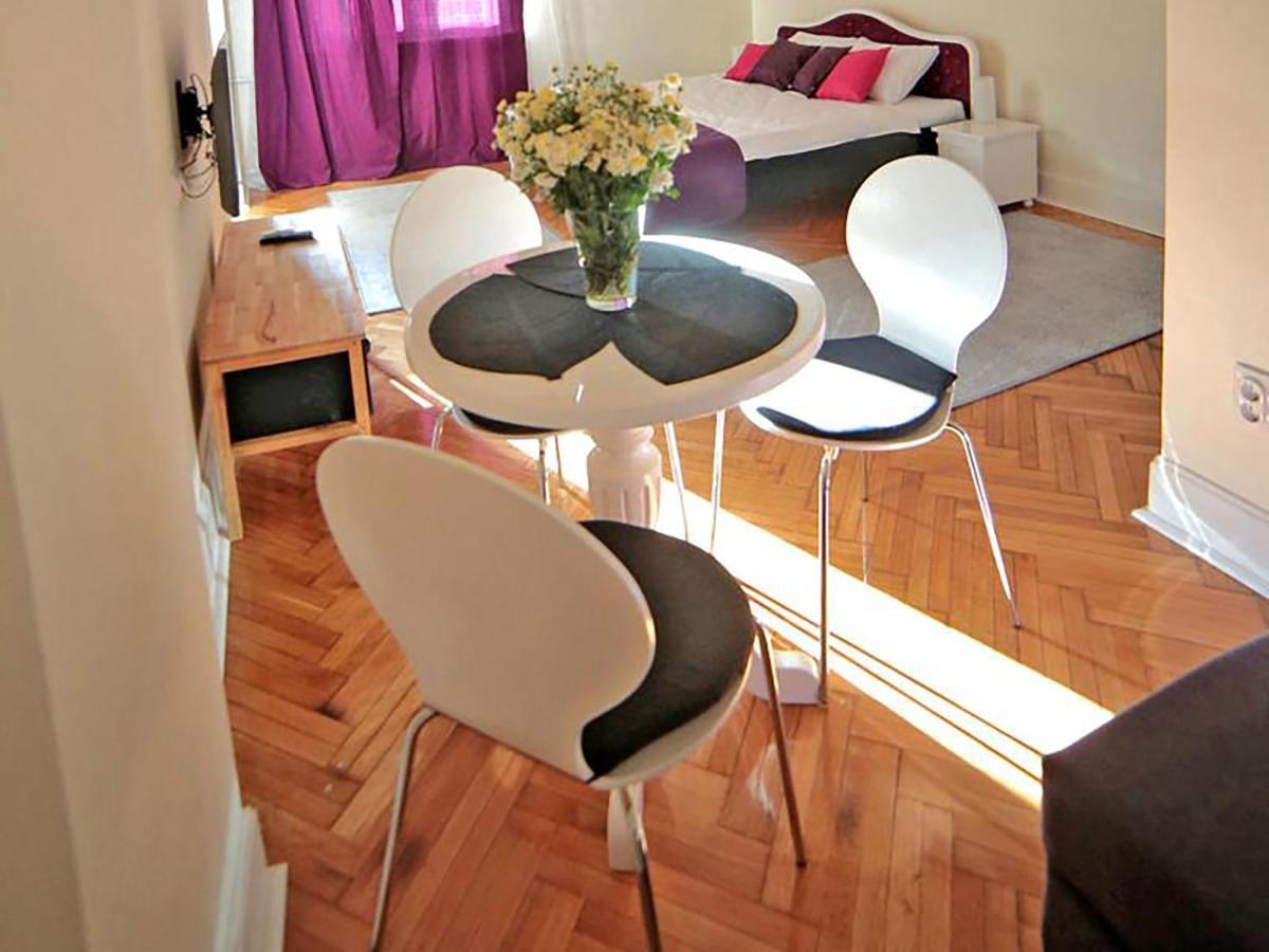 Apartment Central Belgrado Buitenkant foto