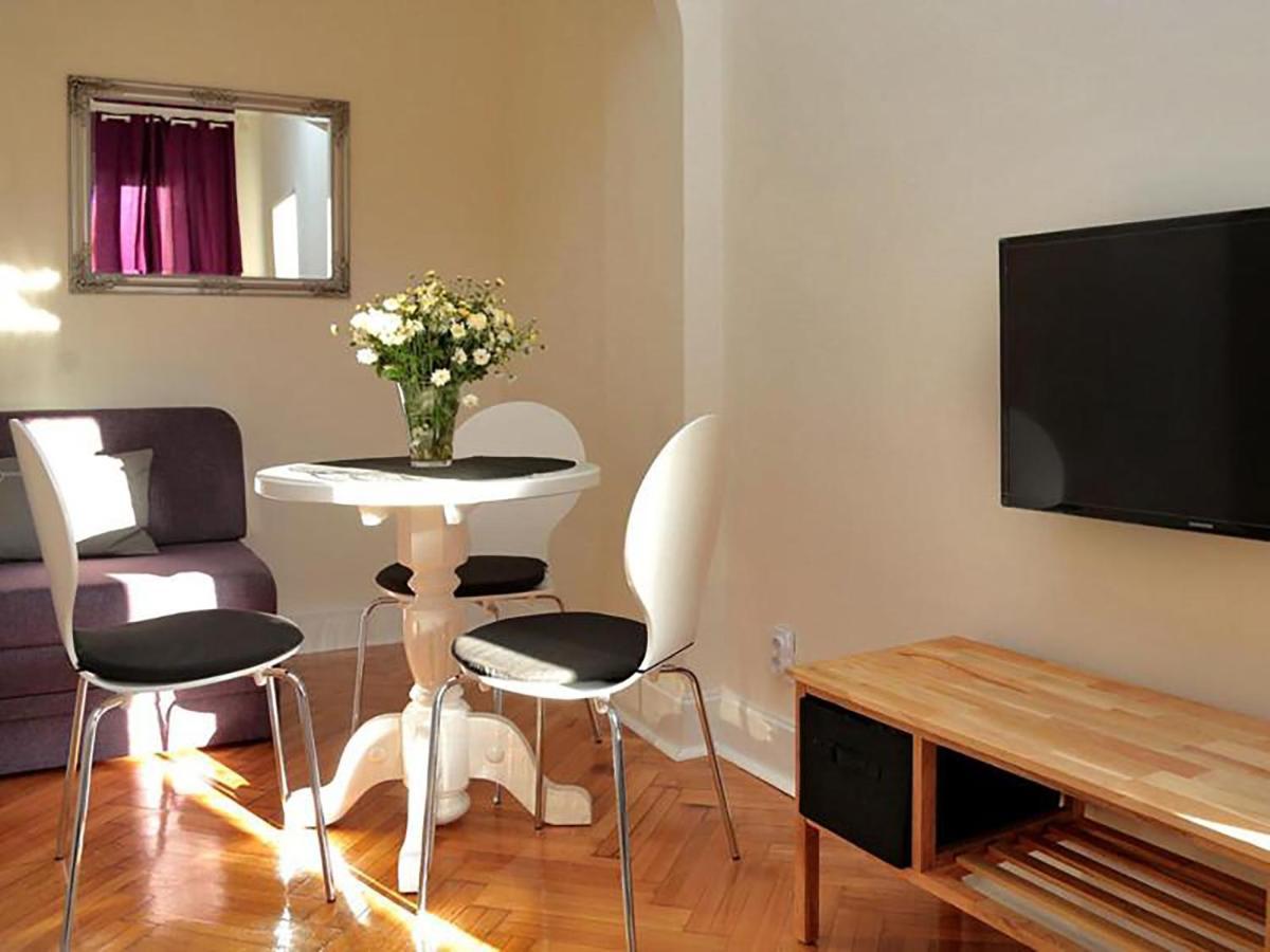 Apartment Central Belgrado Buitenkant foto